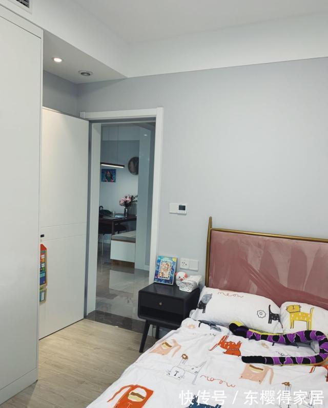 主卧|晒我89平米新家,一进门是餐厅,设卡座实用又漂亮,这样装真明智