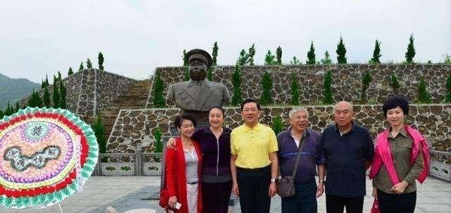 魂归故里的吴法宪墓安葬在家乡,完成了他的遗愿