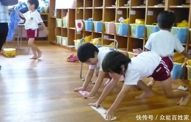 日本学校午餐为何要让校长先吃，网友：这是真正的日本食育文化