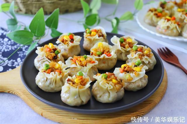 饺子皮加1碗糯米，做成快手早餐，皮薄馅大，一人一屉不够吃