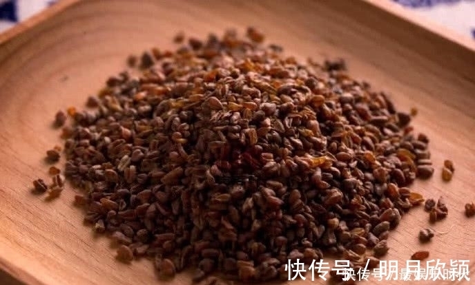 疏通血管|高血脂“害怕”的几种食物，每天吃一些，有助疏通血管，预防血栓