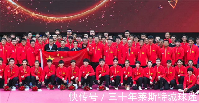 国乒|孙颖莎被教练放弃!黄海城为帮女儿夺世界冠军离职,国乒13人离队