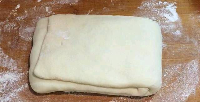 好吃|如果你家里有面粉,你必须试试很容易让它变得柔软和甜美比油条还好吃