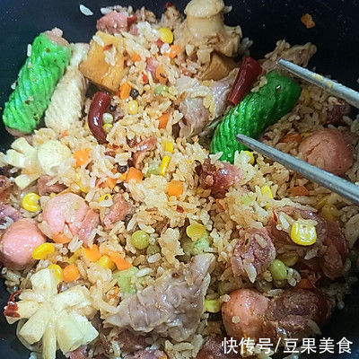 什锦蔬菜粒|老少皆宜的火锅底料闷饭，香软咸鲜，味美可口