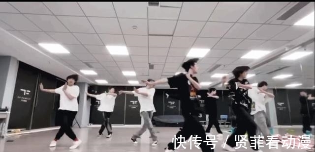 我就是演员|时代少年团严浩翔，25秒跳舞视频成平台热门第二，三天涨粉39万