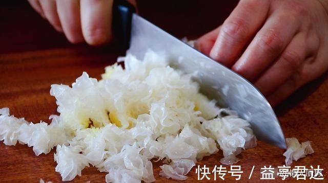 夏季喝饮料，不如喝它，我家几乎天天吃，营养丰富，还能拉丝