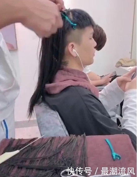 接成|小奶狗去接长发,还以为接成了古风小哥哥,看到成品:心砰砰跳