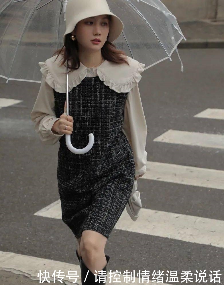 2021年第一套绝美气质穿搭:丝绒裙+毛衣!!!