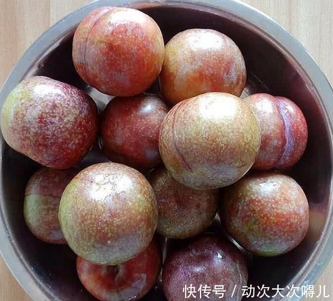 这种水果上市了，让你的皮肤又嫩又红