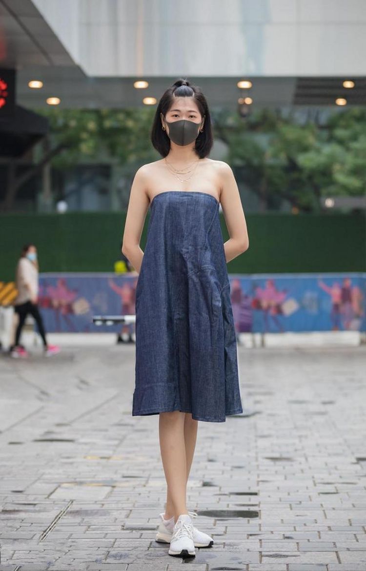 韵味|街拍时尚：女生穿搭高跟鞋，走路都变得韵味十足
