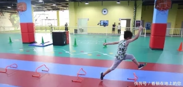 孩子穿鞋不合适导致受伤,选鞋子的几个误区,看你入了没有