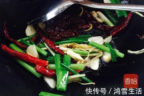 郫县豆瓣|让肥肠好吃10倍的秘诀！照着做软烂入味，出锅香翻天