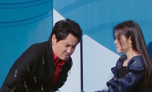 張靚穎|慘遭《王牌》一剪沒?張靚穎深夜發(fā)文聲討,八個字諷刺滿滿!