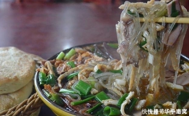 “夫妻搭档”卖它,1碗8元,1天能卖600碗,顾客:价格良心