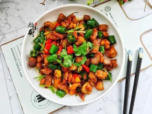 干煸|女儿最近就迷它,隔三差五就炒一盘,10分钟出锅,酥香解馋