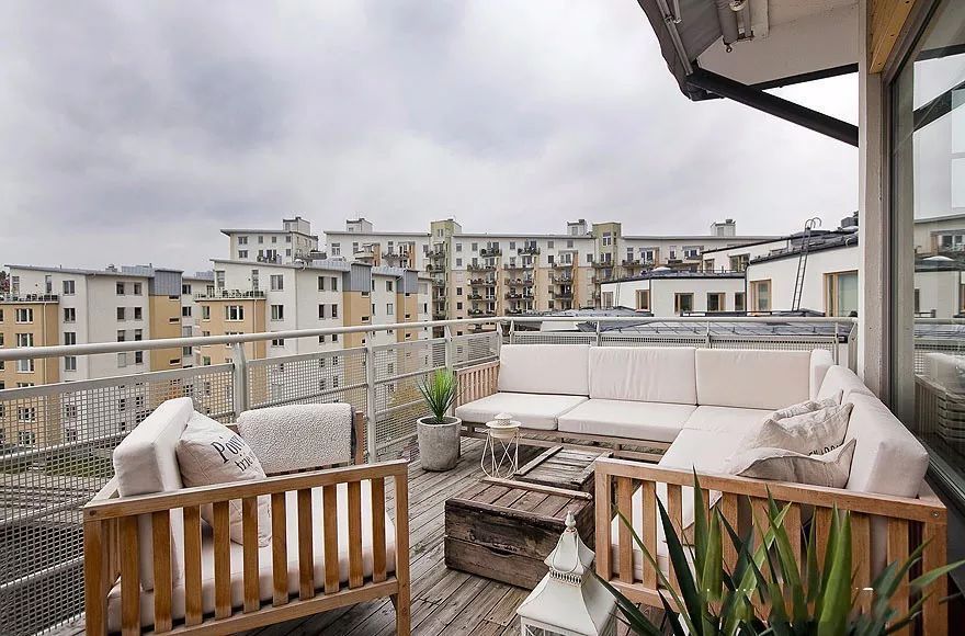 阳台|等有钱买房了,几万一平的阳台绝不晒衣服,打造诗和远方不留遗憾