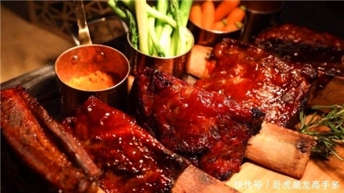 苏曼殊|她一次能喝6斤水,一顿能吃60个包子,不听大夫告诫,35岁便离世