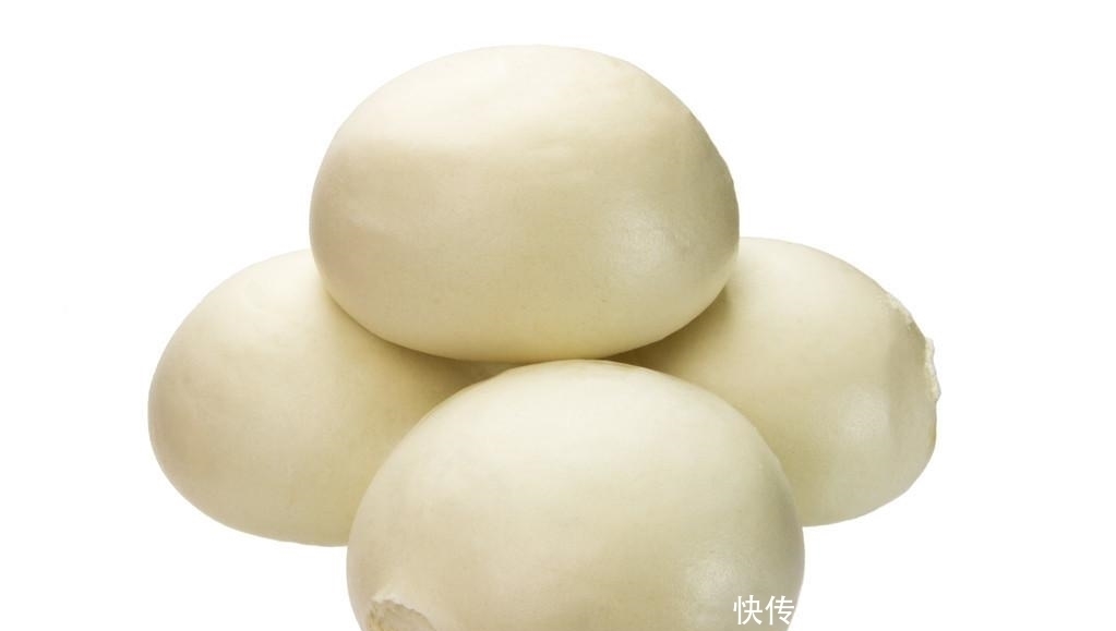 老阿姨做馒头,只放酵母就错了,教你正确做法,馒头又香又软