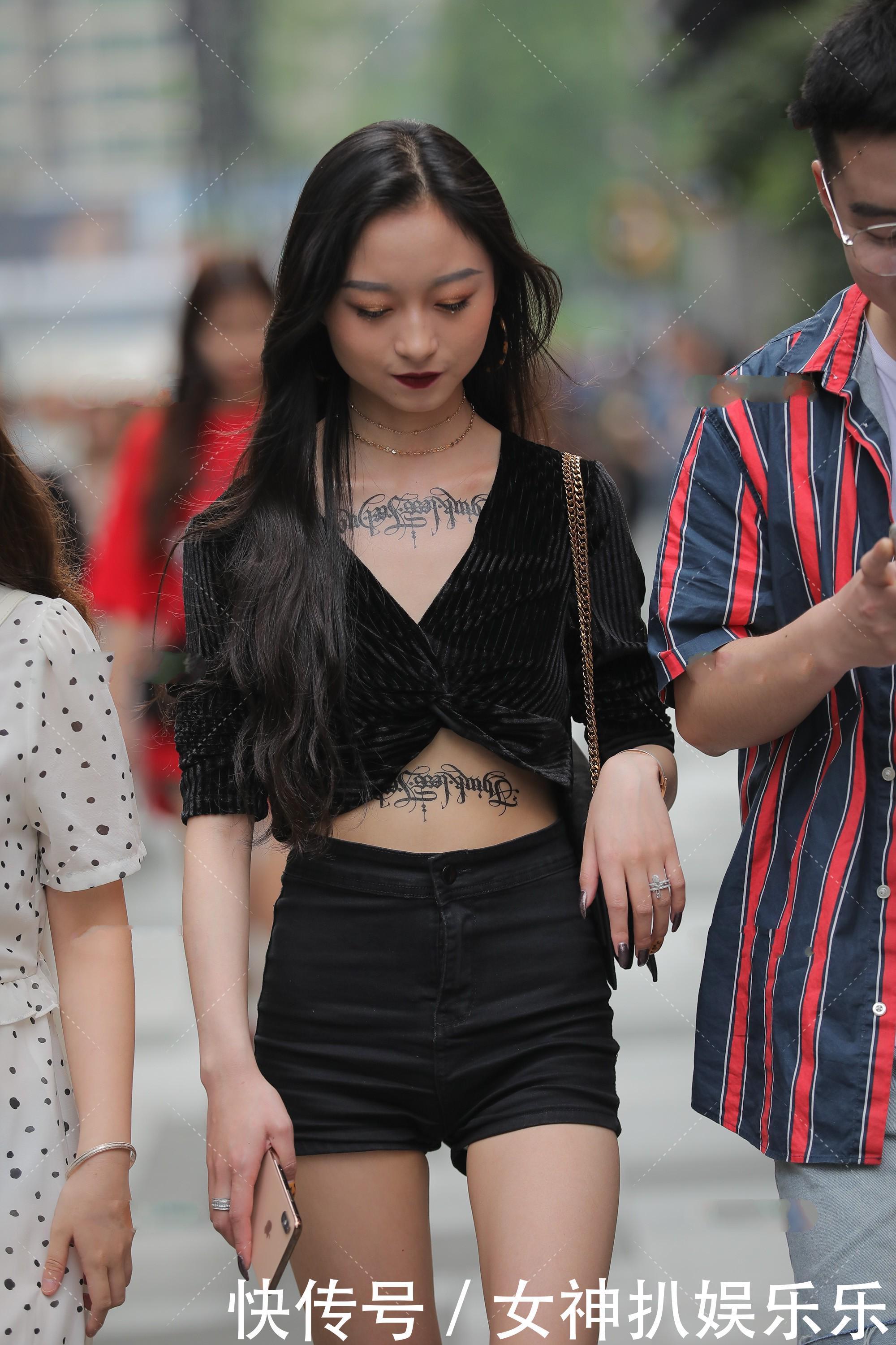 女生|女生的透明鞋,酷帅十足,黑色系显高级气质