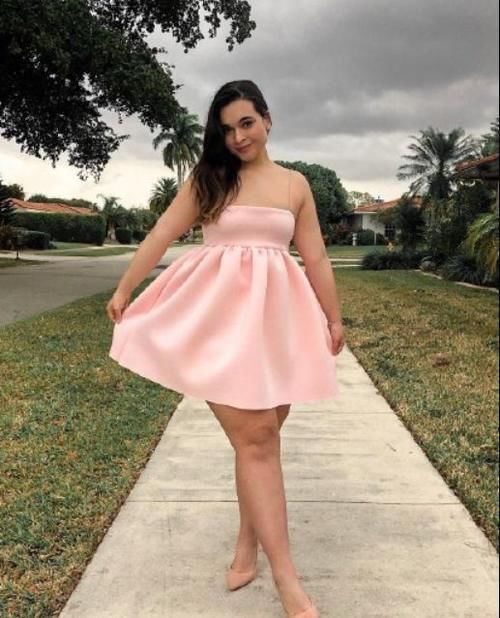 曲线|大码美女,虽然体重150斤,却有明显的身材曲线