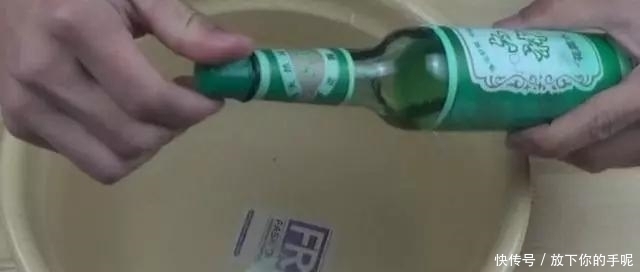 枕头睡久了螨虫成窝,教你一个小诀窍,大小螨虫一扫而光