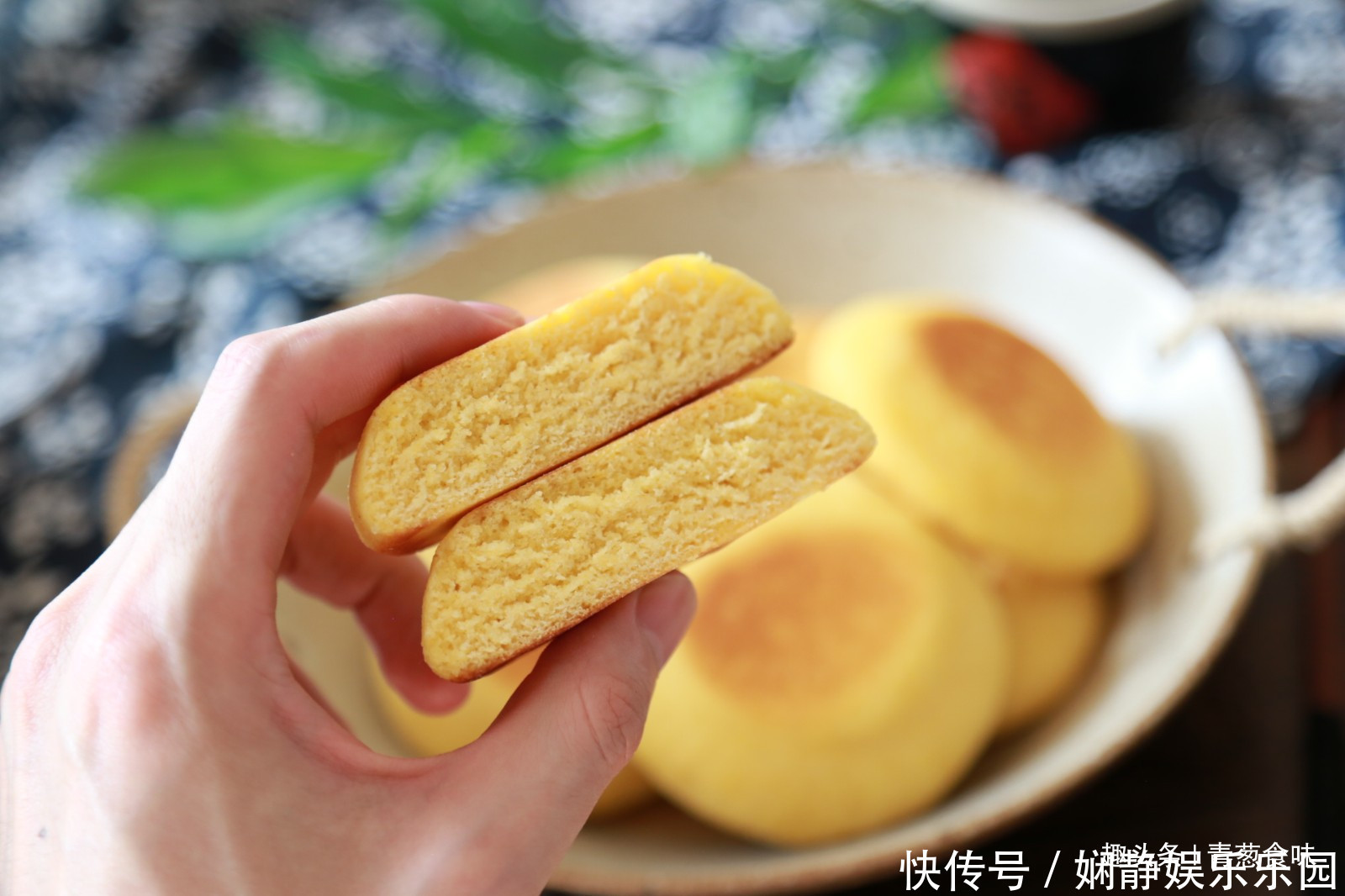  早餐|早餐学着做粗粮，制作简单不加水，香甜松软有营养，全家人都爱吃