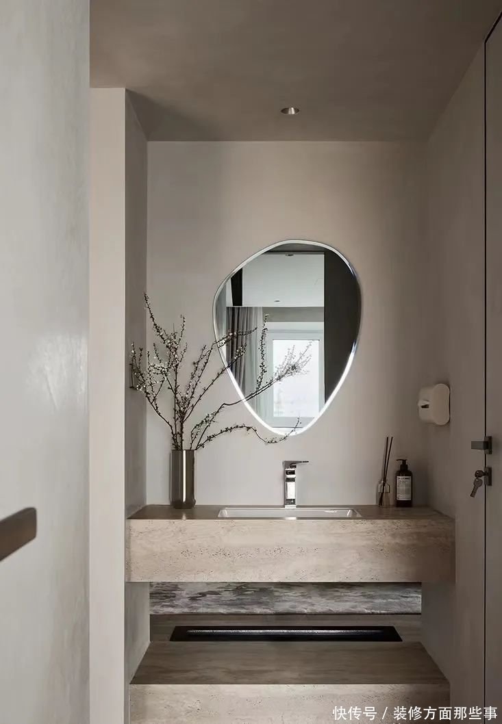 侘寂风混搭，造就美学盛宴，这个家有点儿时髦|198㎡大平层 | 主卧