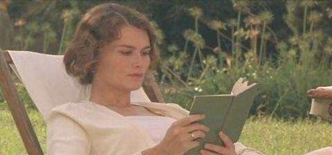 20部文学作品中经典的开场白,这里总会有你喜欢的。