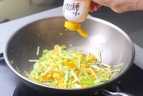 大盘|不用揉面，这菜做的饼真香，忍不住吃光了一大盘！