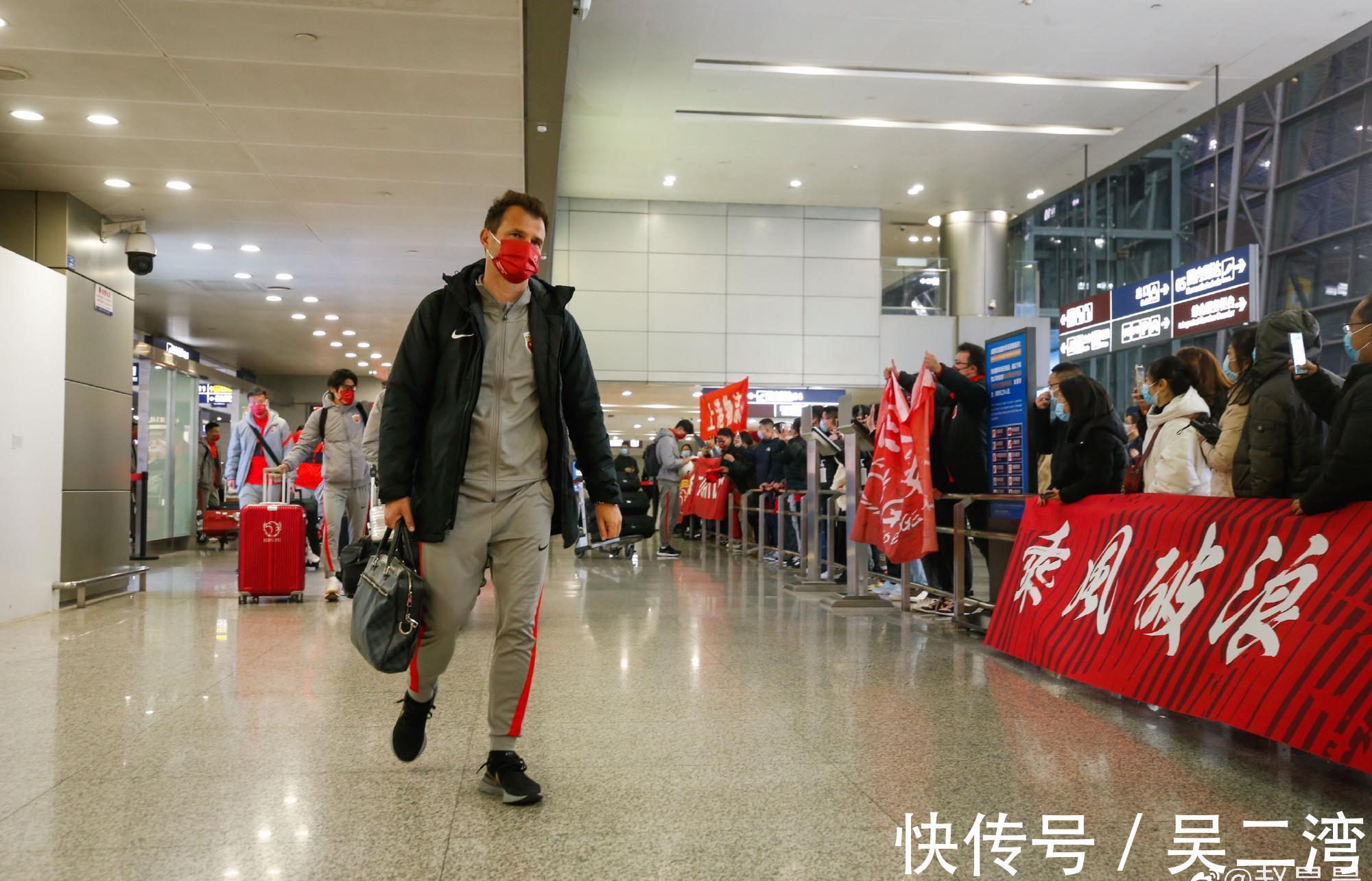 泰山|留洋旗帜摇摇欲倒!武磊进入“劝退模式”:回中超打造上港王朝?