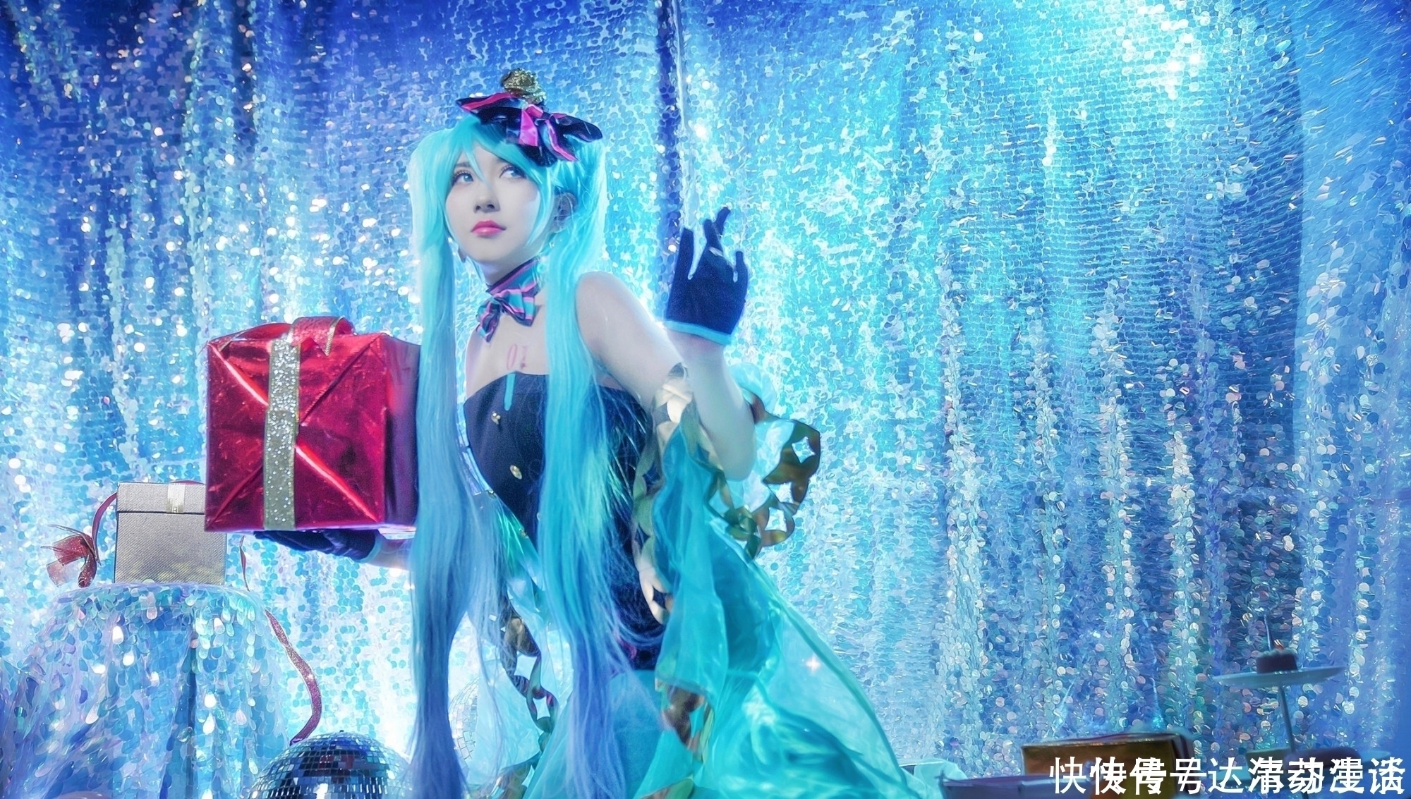 虚拟偶像|三组漂亮妹子COS的人气虚拟偶像“初音未来”还原度相当不错