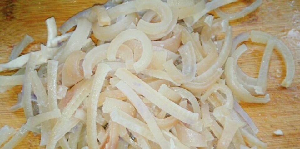 花生和它最配，坚持隔三差五吃1次，淡化色斑，皮肤像婴儿般嫩滑