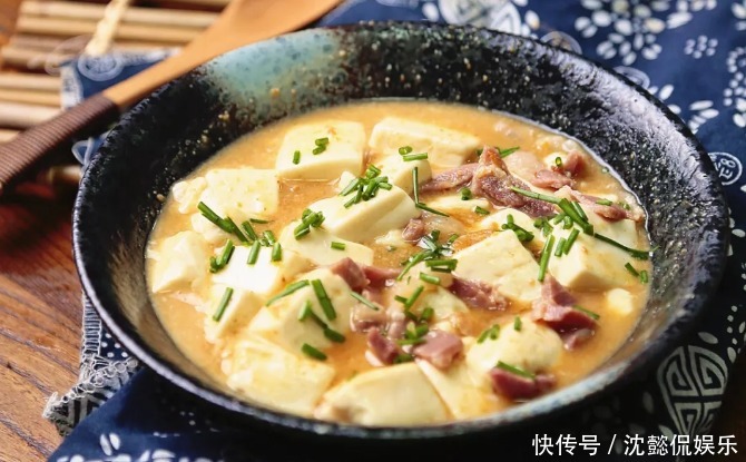 用筷子|这4道中国菜肴难倒了外国人,不是味道差,而是想吃夹不起来