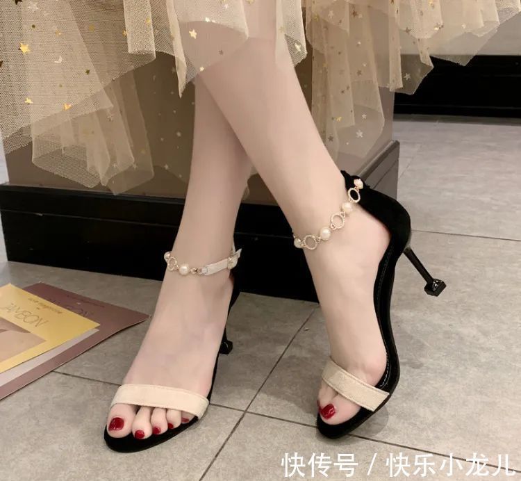 职场 职场女性穿什么高跟鞋好看,时尚气质不可少?