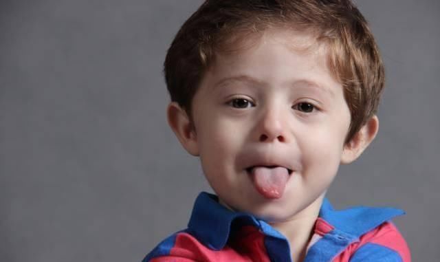 学霸|从小有这几个特质的孩子,天生是学霸,对照你家孩子看看