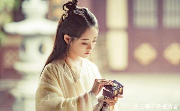 芷若|周芷若为何得不到张无忌?把峨眉历代掌门的名字连起来看,秒懂