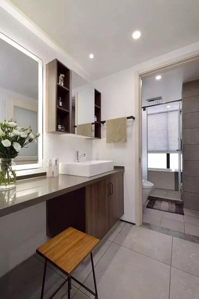 马桶|等我有钱了，卫生间绝不装洗手池！瞧我闺蜜这样“装”，真有才