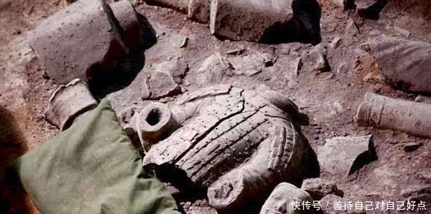 你可能不知秦始皇的一个兵马俑值多少钱,有人用生命做了“估价”!