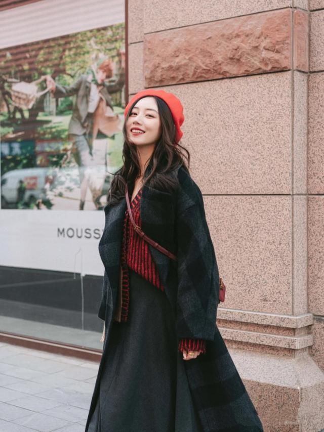 提高|穿大衣不知如何选内搭？难怪穿不出时髦感，4种穿法帮你提高衣品
