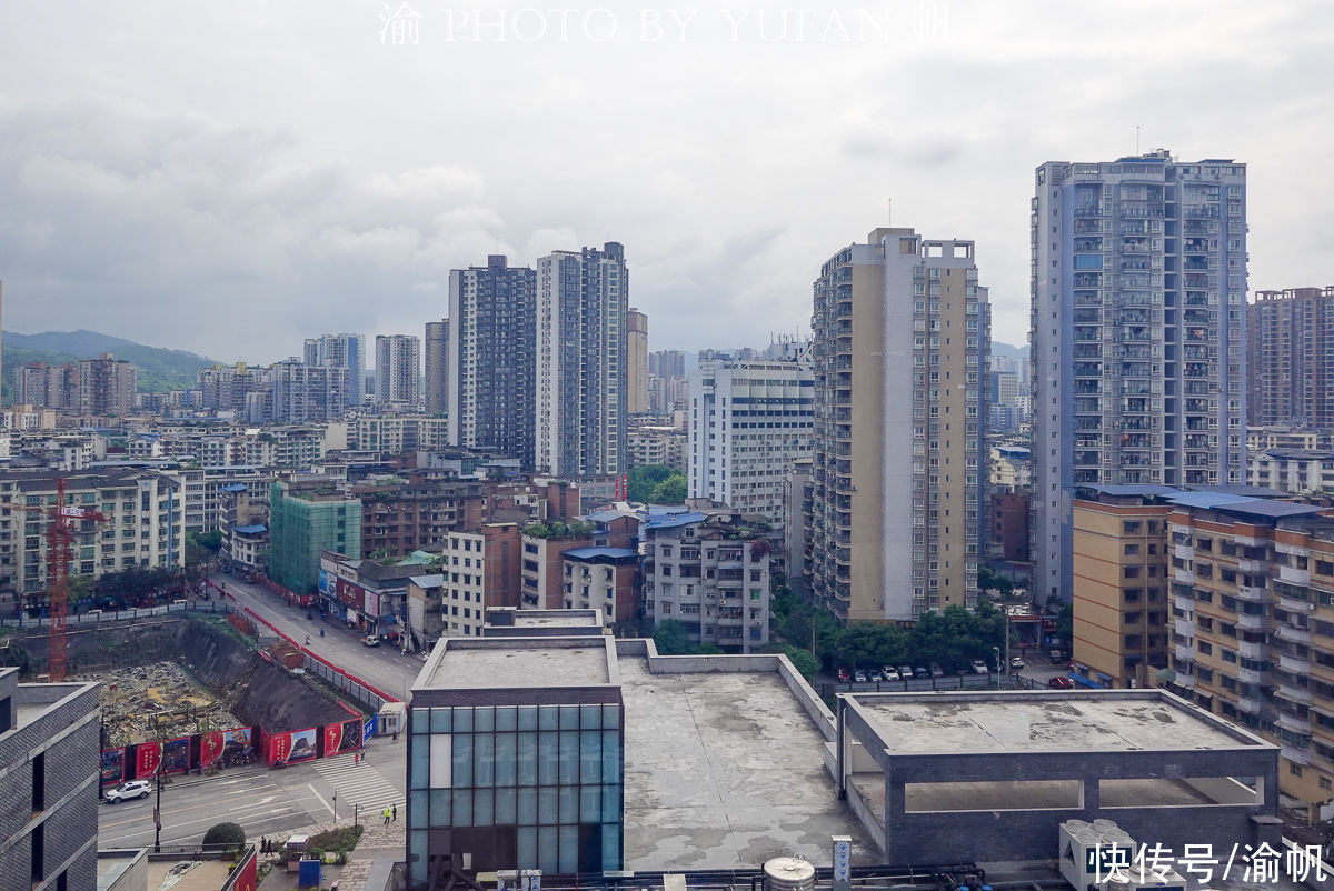 重庆有座适合度假养老的小城，冬能滑雪，夏可避暑，五一正好赏花