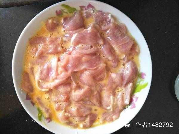 炒肉丝,别再放淀粉腌制了,大厨教你怎么做,炒出来的肉非常鲜嫩
