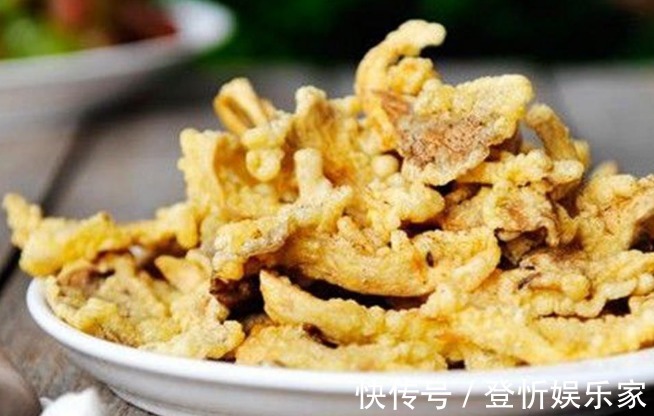 酥脆|炸蘑菇,用淀粉还是用面粉牢记“用粉比例”,蘑菇酥脆不易回软