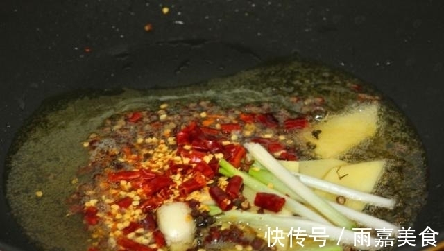 高价买的炒鸡肉秘方，没出锅就香的醉人，隔三差五吃，雷打不动