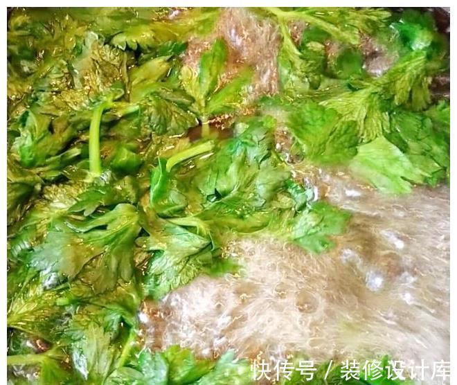 面粉|多吃粗粮更健康，营养全面好处多，教你做咸香适口的玉米面菜窝窝