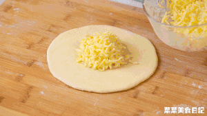 平底锅特色早餐【蒙古奶酪饼】！柔软爆浆会拉丝，超简单！