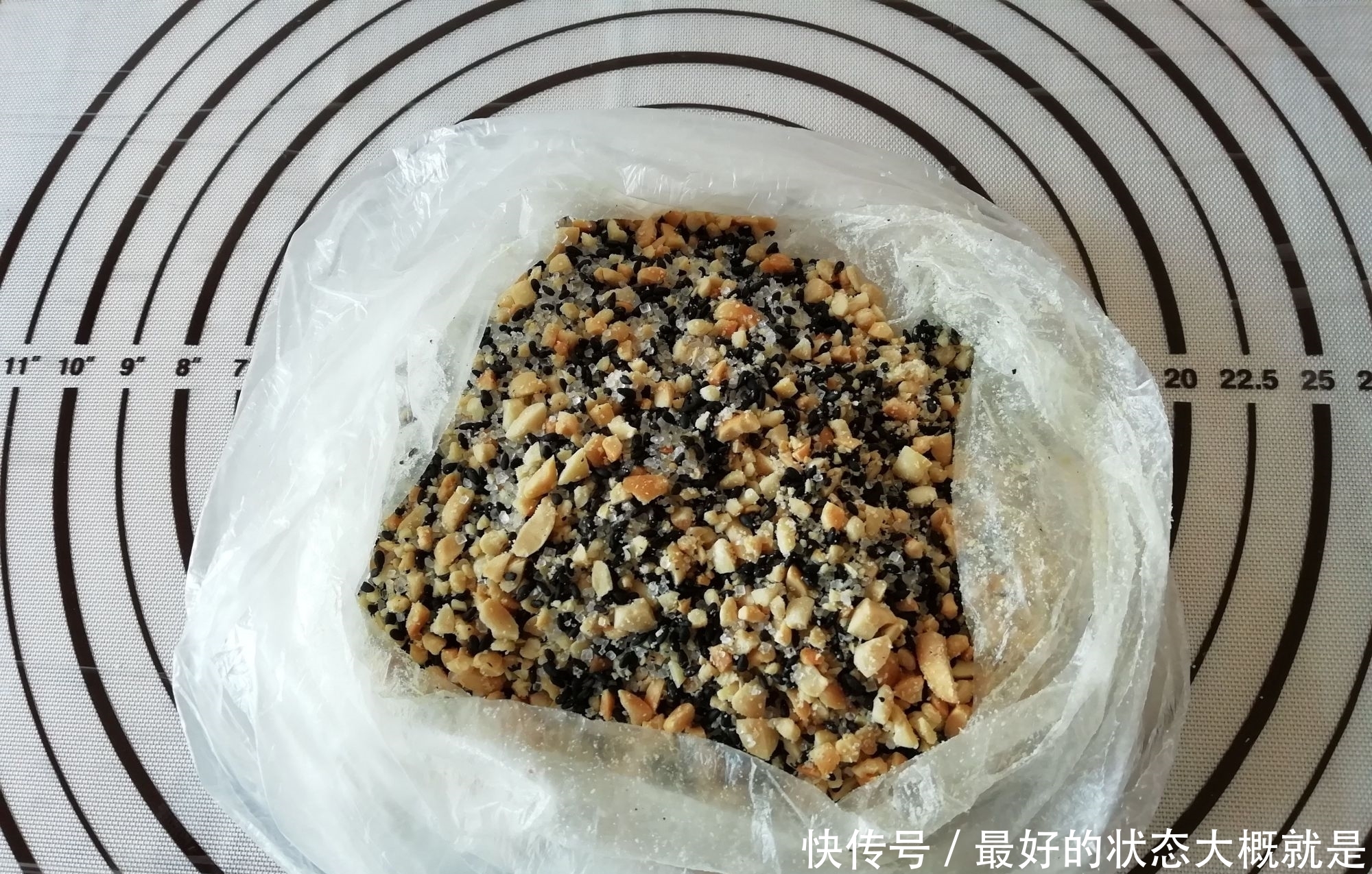 过年别忘做这个吃,无需烤箱,一蒸一卷即可,软糯又拉丝,真好吃