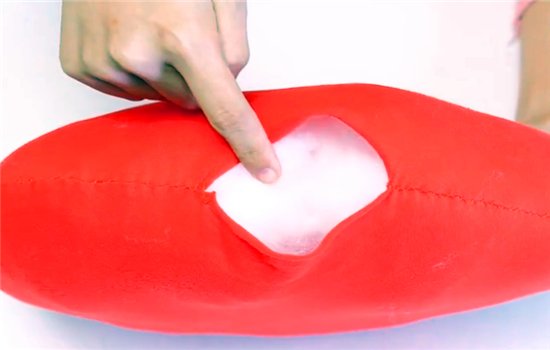 旧衣服不要扔，把锅盖放在上面简单缝一缝，客人来了抢着用