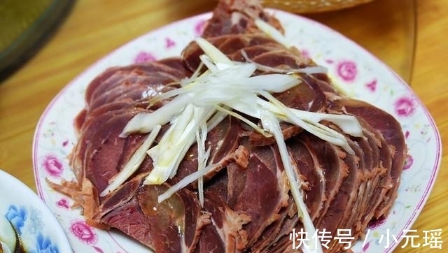 红烧鸡块|回农村老家过年，弟媳妇亲自下厨做了二十多道菜，真是太能干了！