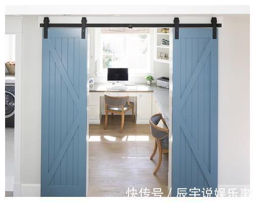 折叠门|有钱人厨房早主不装推拉门了,装这种更美观实用,不得不感叹聪明