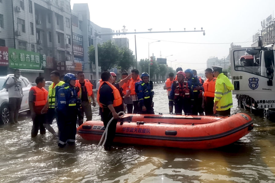 救援|贵州蓝天救援队第二批队员前往河南新乡参与抗洪救援